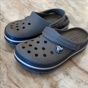 Size 8 toddler boy crocs.